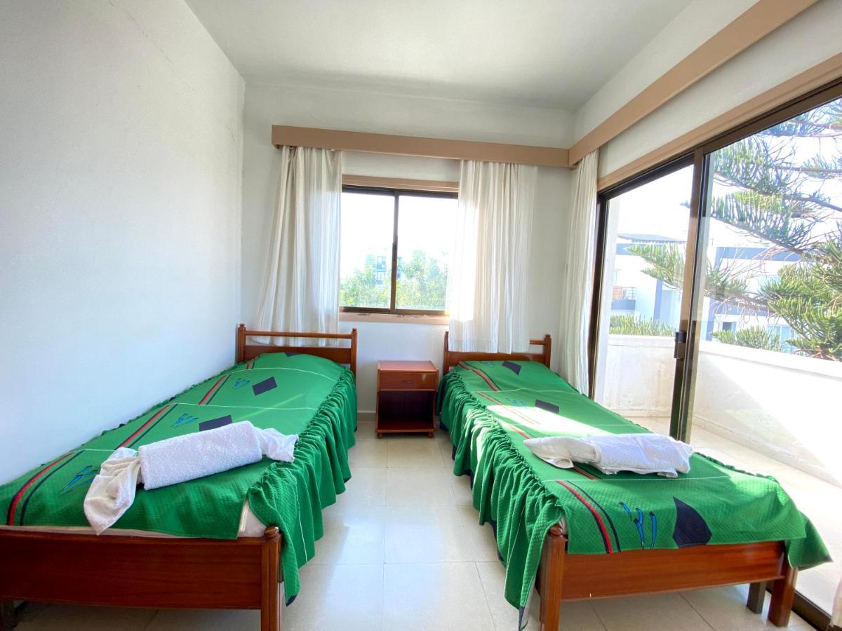 Kaan Hotel & Apartment ไคริเนีย ภายนอก รูปภาพ