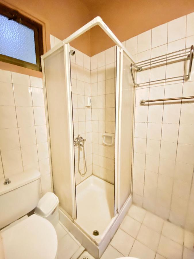 Kaan Hotel & Apartment ไคริเนีย ภายนอก รูปภาพ