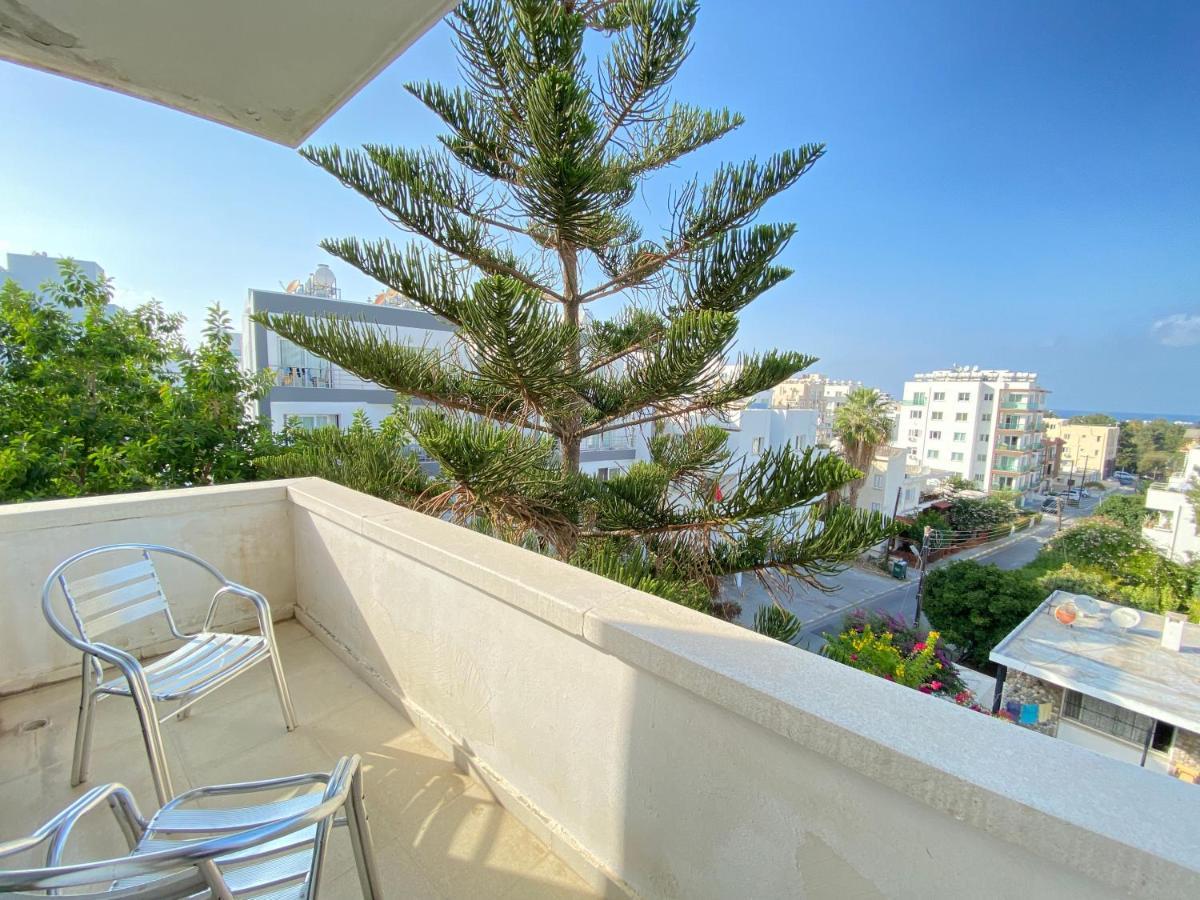 Kaan Hotel & Apartment ไคริเนีย ภายนอก รูปภาพ